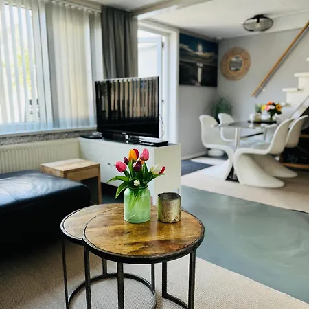 בית נופש Zomerhuis Rita *