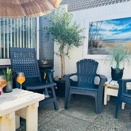 Zomerhuis Rita * אגמונד אן זי